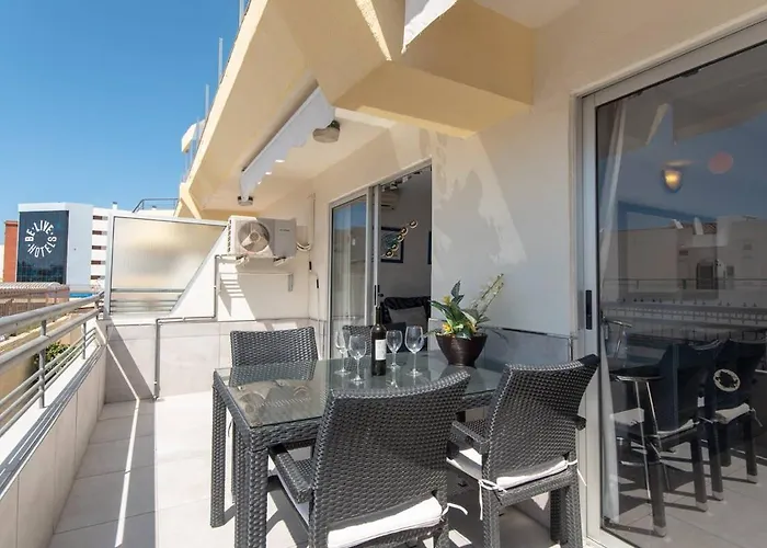 Santa Maria 67 - Two Bed