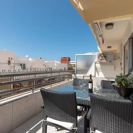 Santa Maria 67 - Two Bed Daire