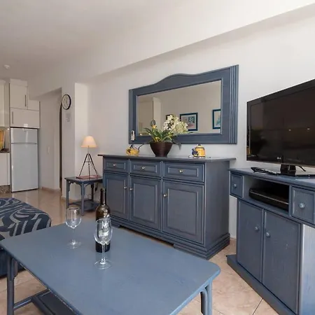 Santa Maria 67 - Two Bed Daire *